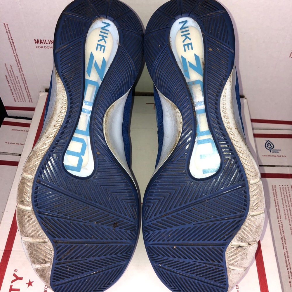 Zoom Hyperdunk Basketball Sneakers - image 5